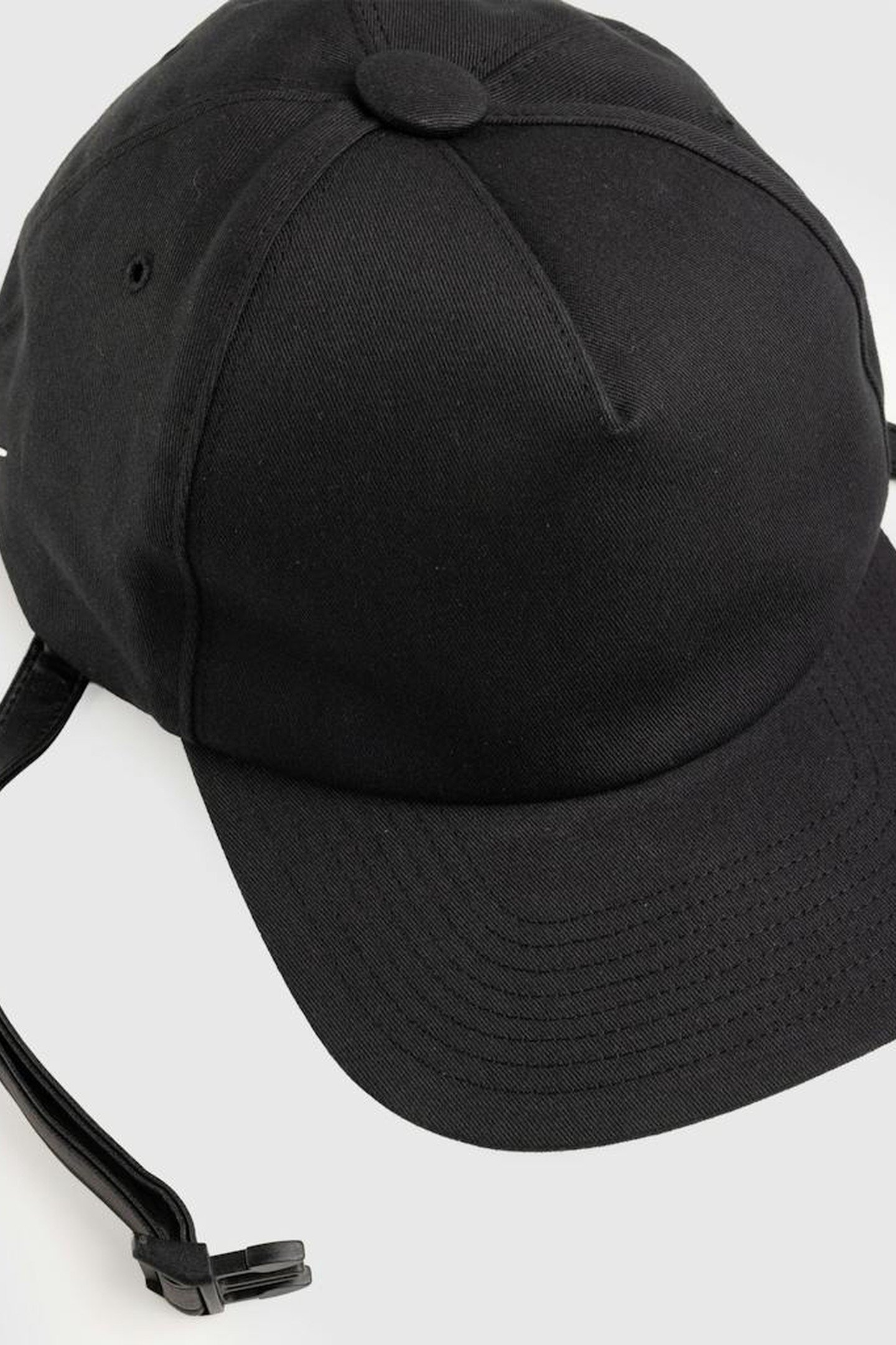 MAISON MARGIELA – LEATHER STRAP BASEBALL CAP BLACK 4