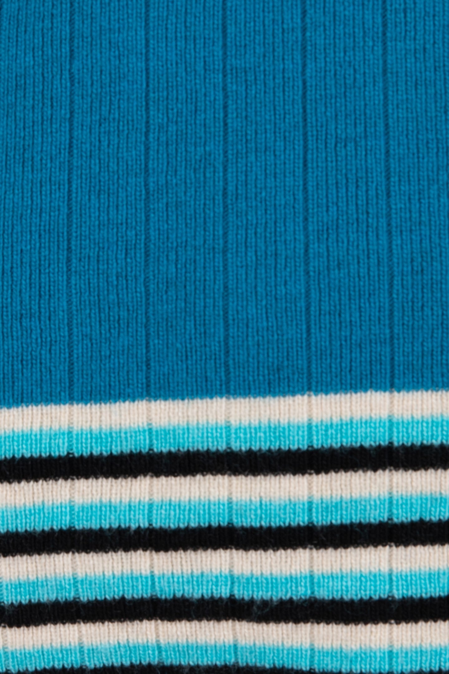 TOP COL SCALLOPED EDGES PETROL 5