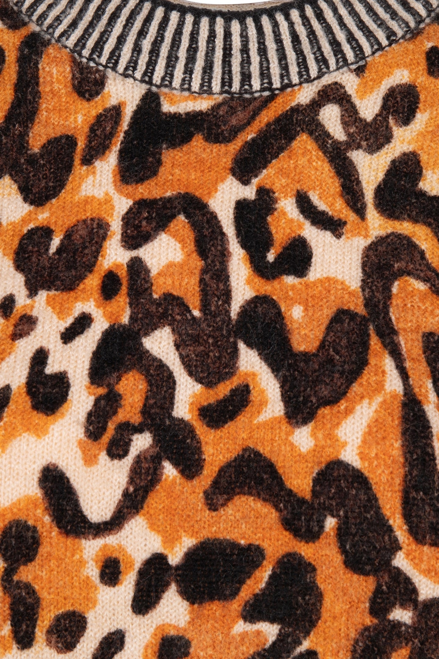 SWEATER ANIMAL LAND PRINT 7