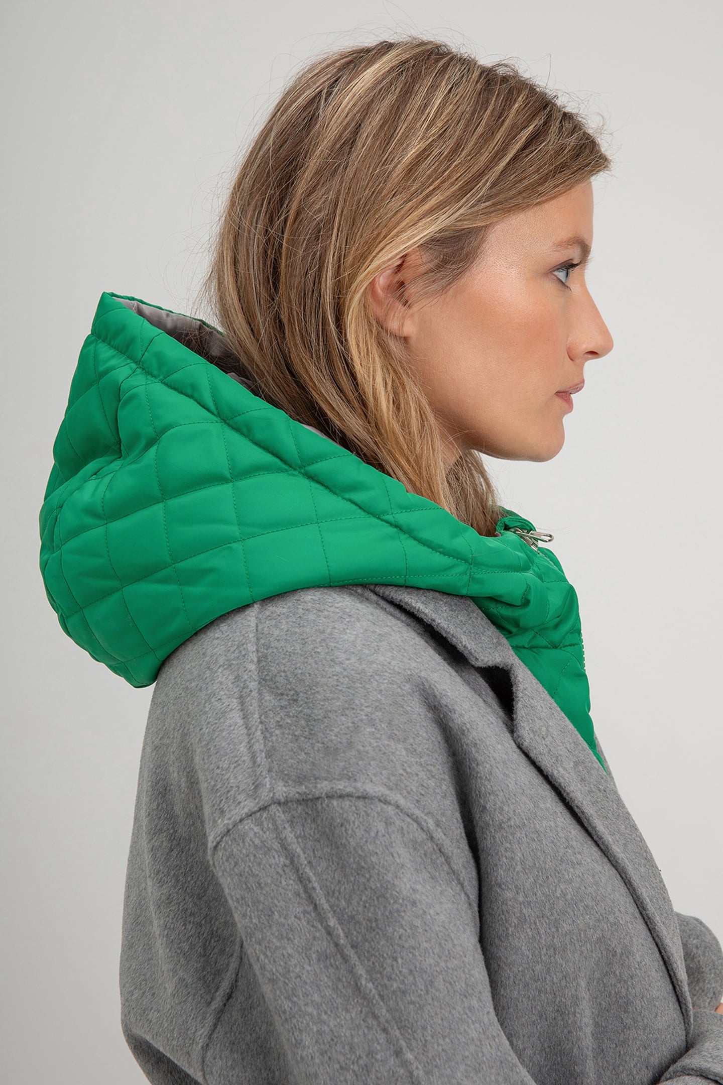 STORMY HOOD PARROT GREEN 1