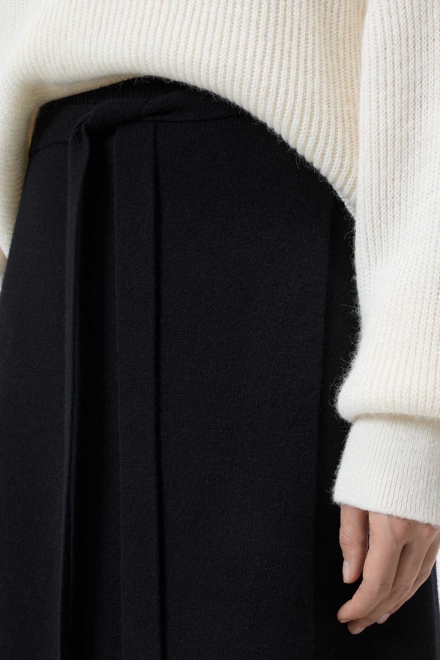 WOOL WRAP SKIRT BLACK 4