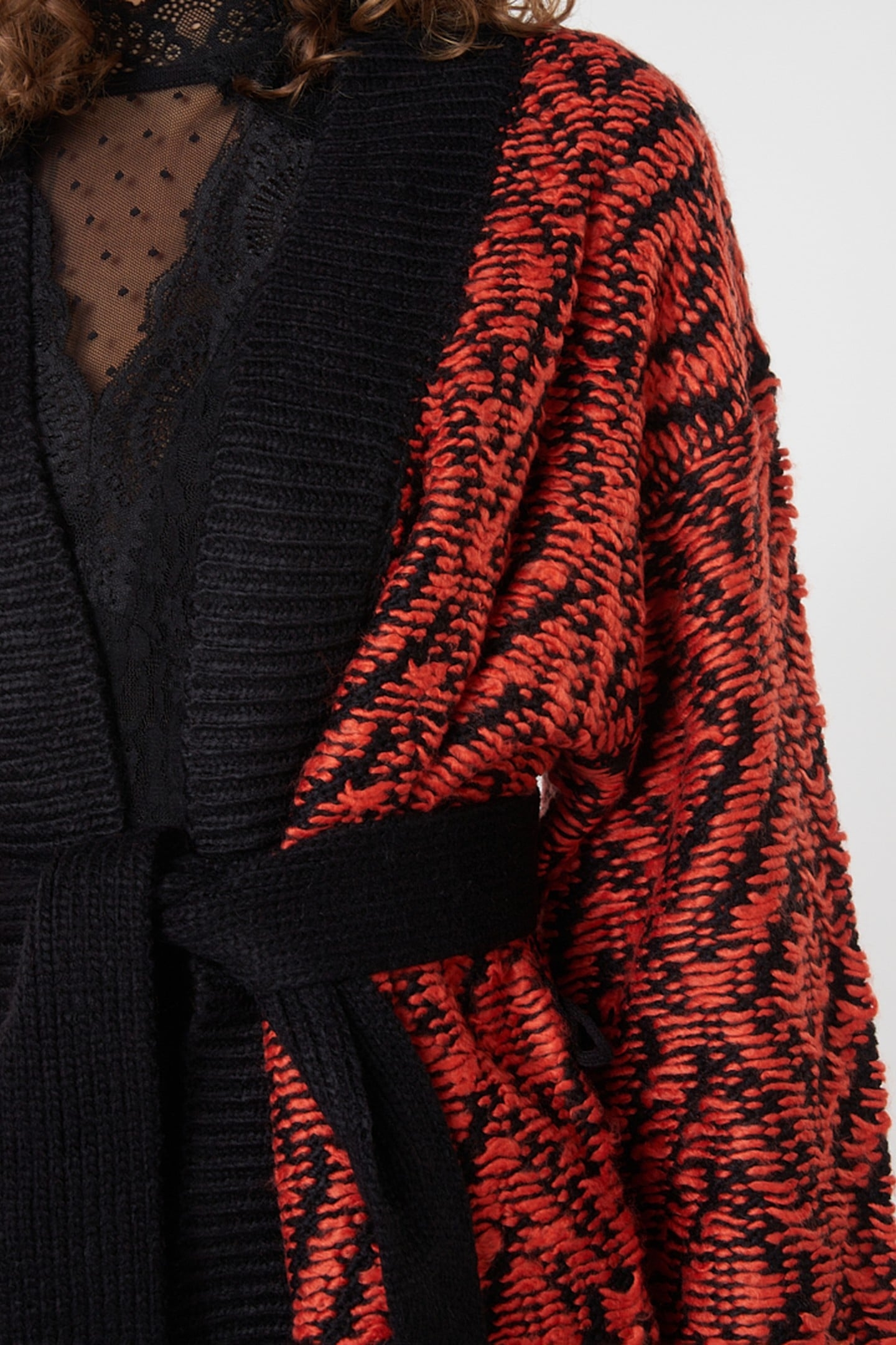 CARDIGAN 3D KNIT BLACK / RED 6