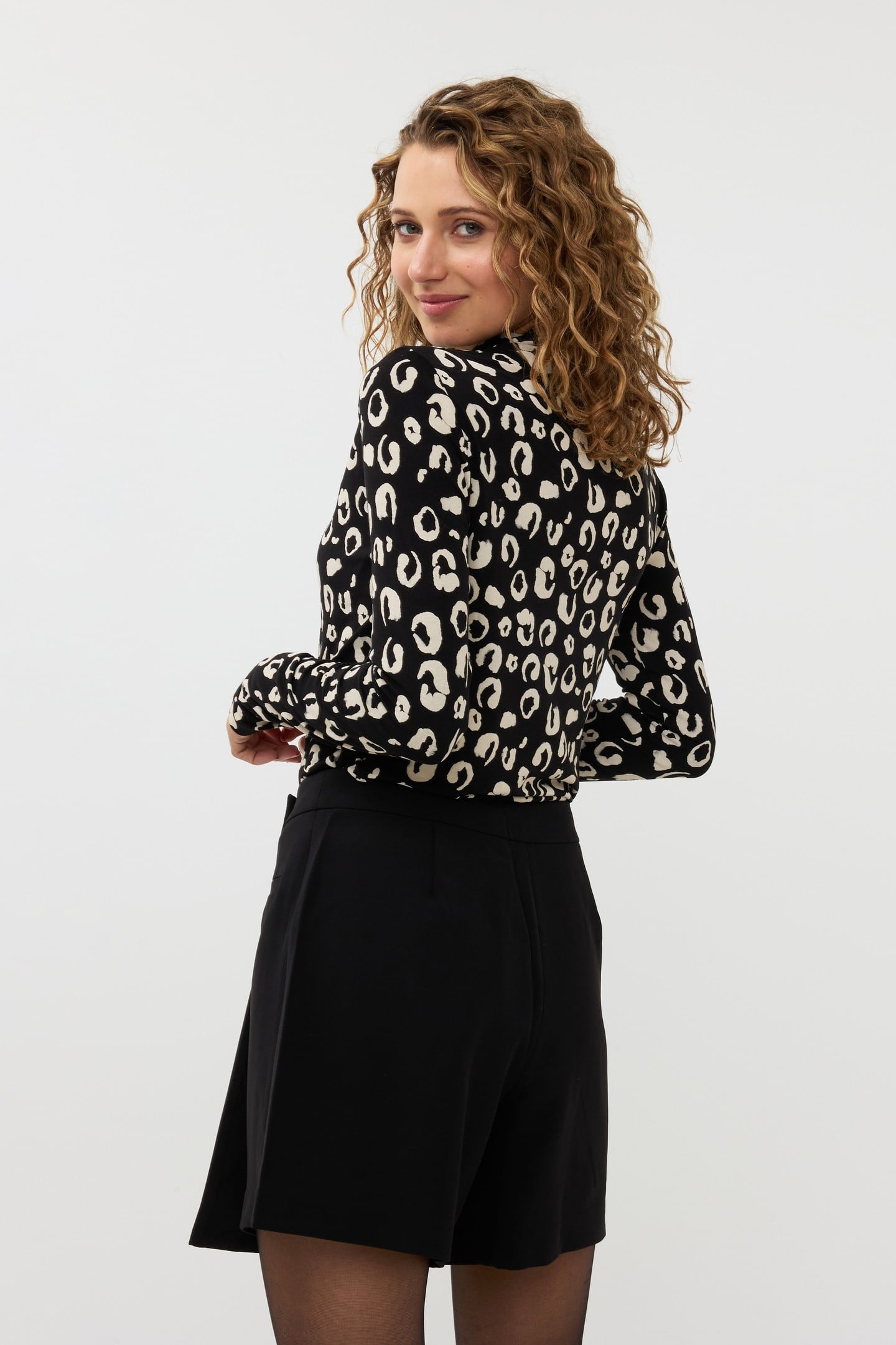 TOP GATHERED SHLDR WILDERNESS PRINT 3