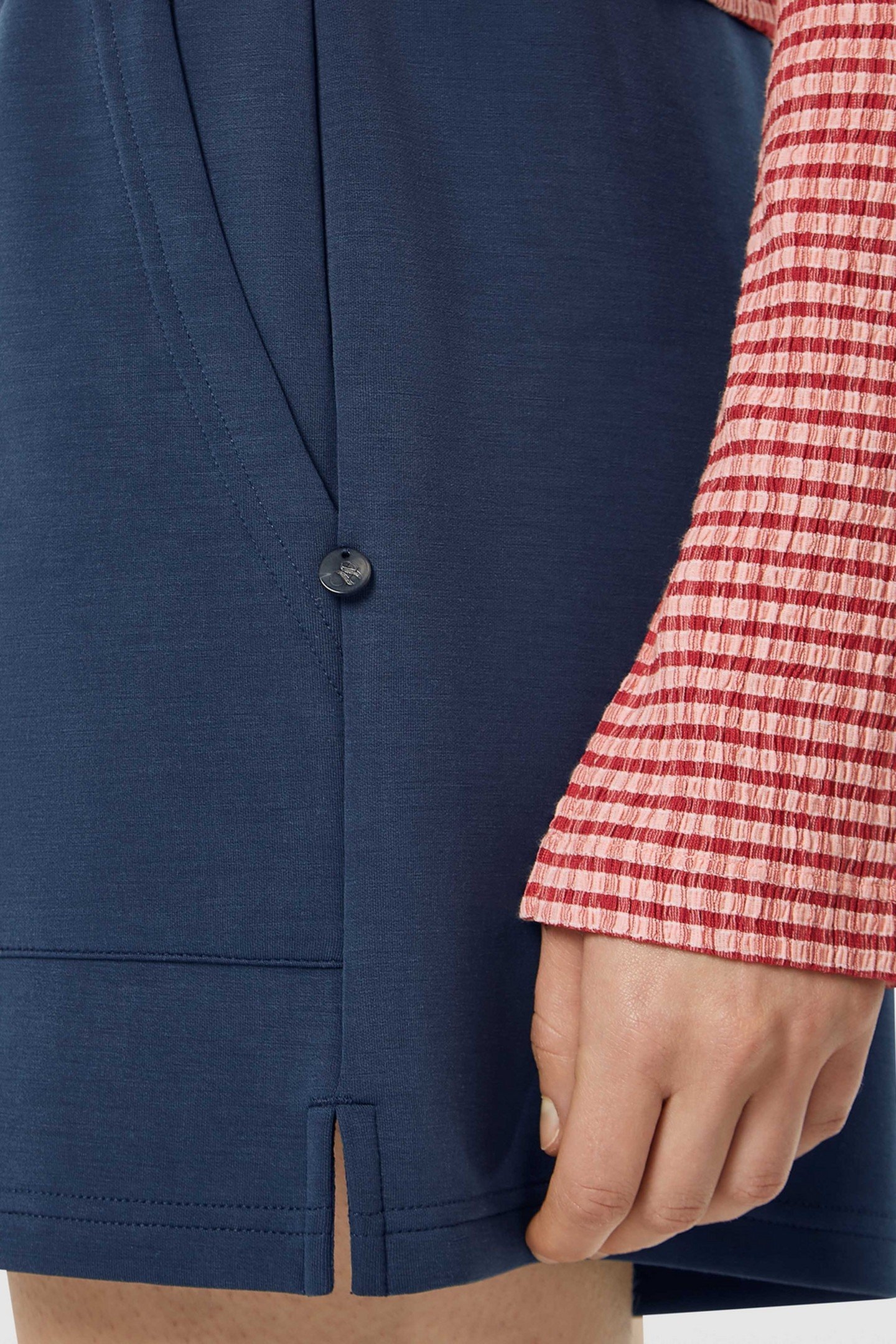 TENCEL SHORTS ROADSIDE RED 2