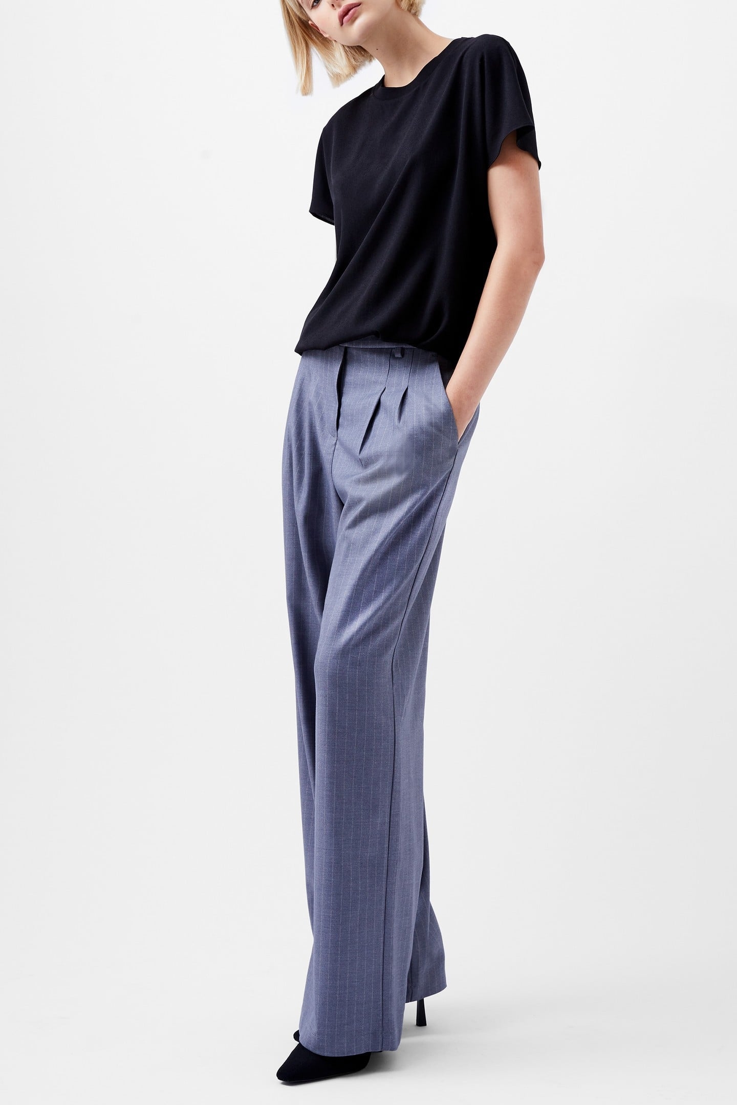 CREPE LIGHT CREW NECK TOP BLACK 2