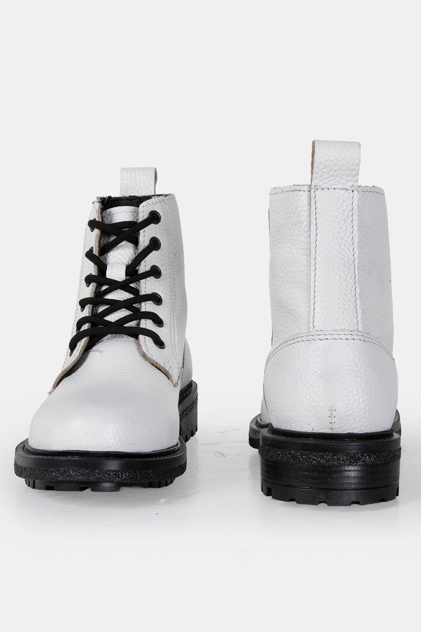 GUZO WHITE EMBOSSED 3