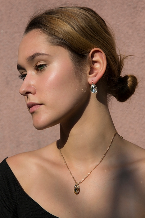 OTAZU CRYSTAL GOLDEN DROP EARRINGS 2