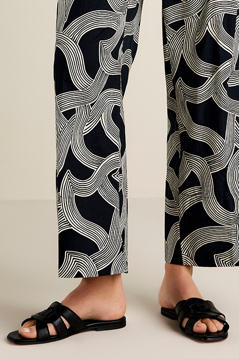 OVAL RING LEATHER SANDAL BLACK 2