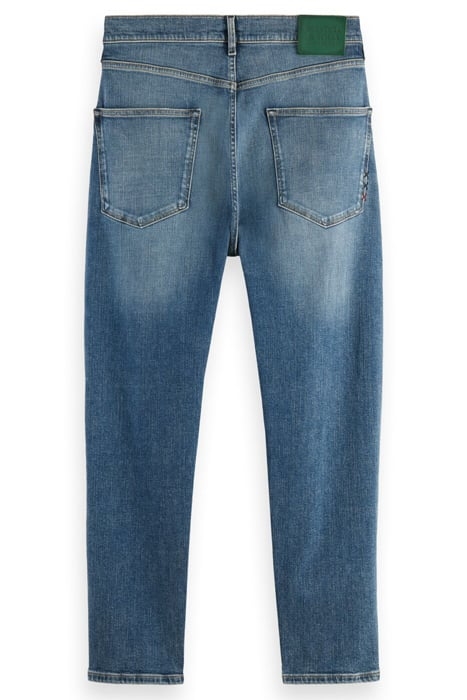 DEAN LOOSE TAPERED JEANS IN ORGANIC COTTON — BLUE SHIFT 2