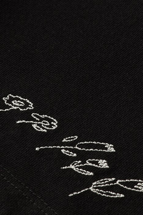 POEM EMBROIDERED CROPPED T-SHIRT IN ORGANIC COTTON BLACK 6