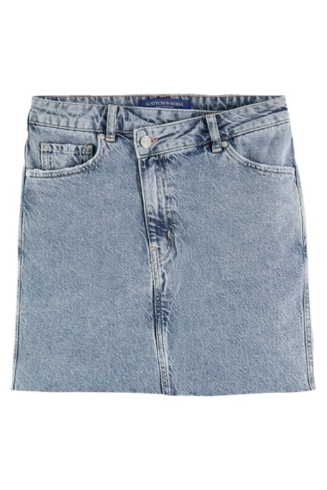 CROSS OVER FRONT WASHED DENIM MINI SKIRT GROWING BLAUW 1