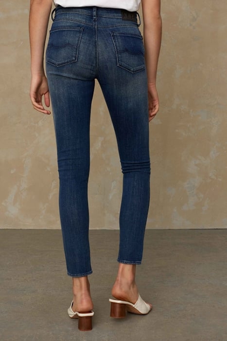 JUNO MEDIUM MEDIUM USED 2