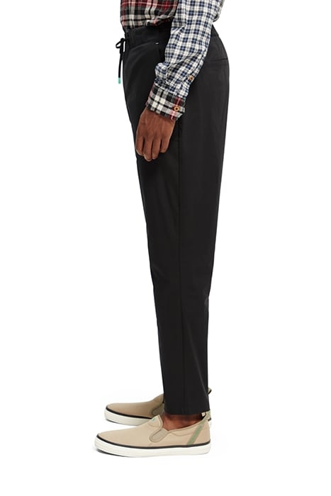 FAVE - REGULAR TAPERED-FIT LIGHTWEIGHT POPLIN JOGGER BLACK 5