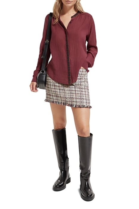 COLLARLESS SHIRT WITH A NECK AND PLACKET TRIM BORDEAUX 3