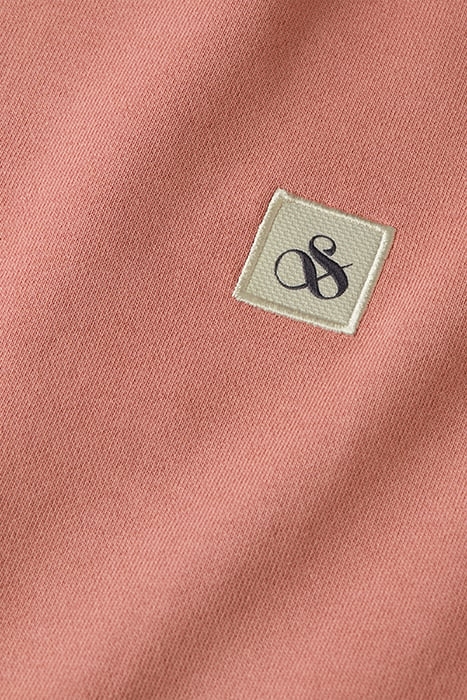 ESSENTIAL LOGO BADGE SWEATSHIRT WEATHERED PINK 3