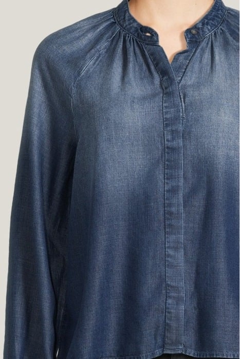 LONG SLEEVE SHIRRED RAGLAN SHIRT DARK OMBRE WASH 4