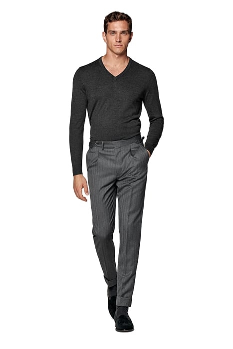 DARK GREY V-NECK DARK GREY 3