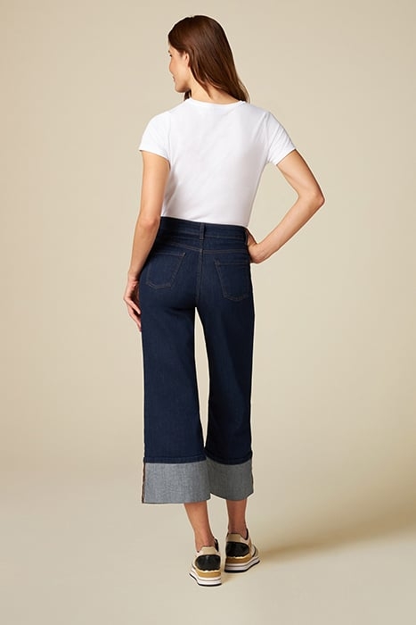 Cropped jeans with turn-up and jewel chains 2