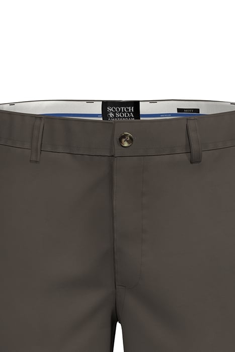 ESSENTIALS - MOTT SUPER SLIM-FIT STRETCH TWILL CHINO DARK TA 4