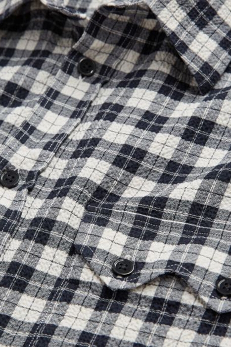 CHEMISE TISSU GAUFFRE AVEC POCHES PLAQUEES LIGHT GREY 4