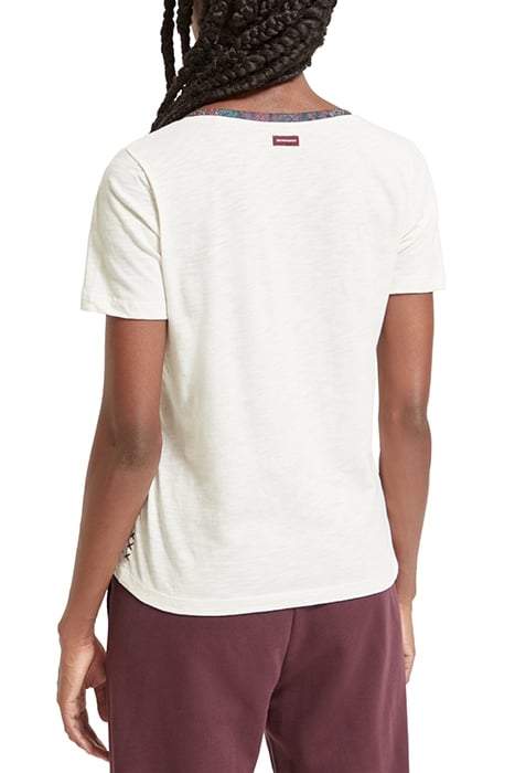 CONTRAST NECKLINE V-NECK T-SHIRT SOFT ICE 2