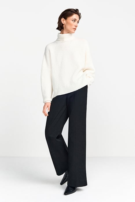 ROLL NECK PEARL WHITE 1