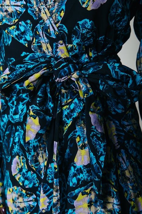 LEA DIGITAL FLOWER WRAP MIDI DRESS LS LIGHT BLUE 5