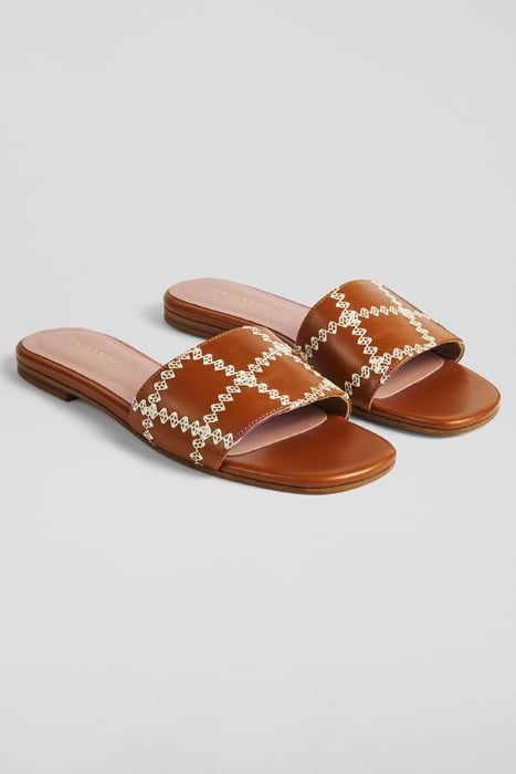 FLS SLIPPERS SADDLE 2