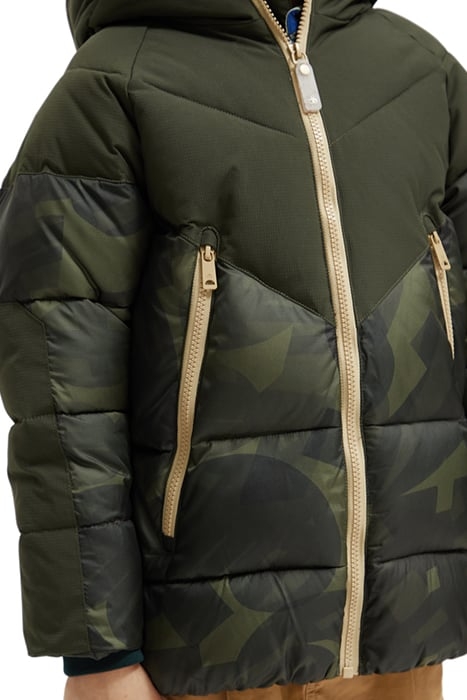 BOYS HOODED JACKET WITH CONTRAST QUALITY IN RECYCLED POLYEST 8