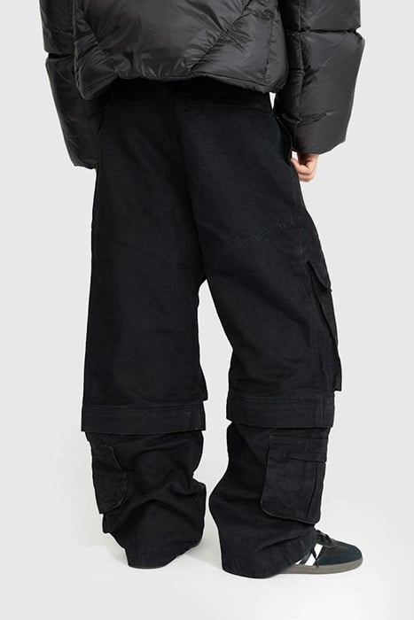 ENTIRE STUDIOS – HARD CARGO BLACK 2