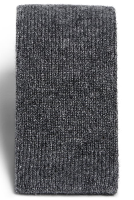 GREY KNITTED KNITTED TIE 2