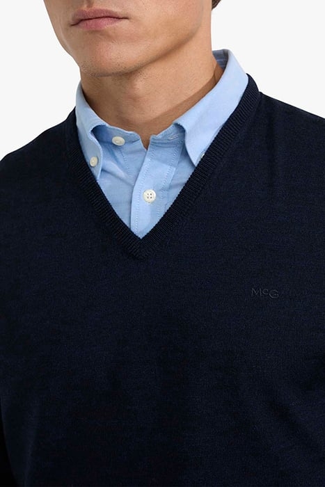 FINE MERINO V-NECK SWEATER NAVY 6