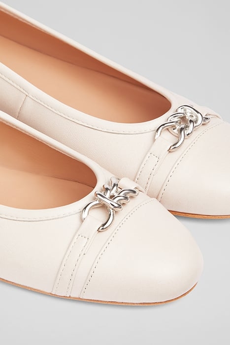 BRIELLE TWIST BALLERINA SHOES ECRU 4