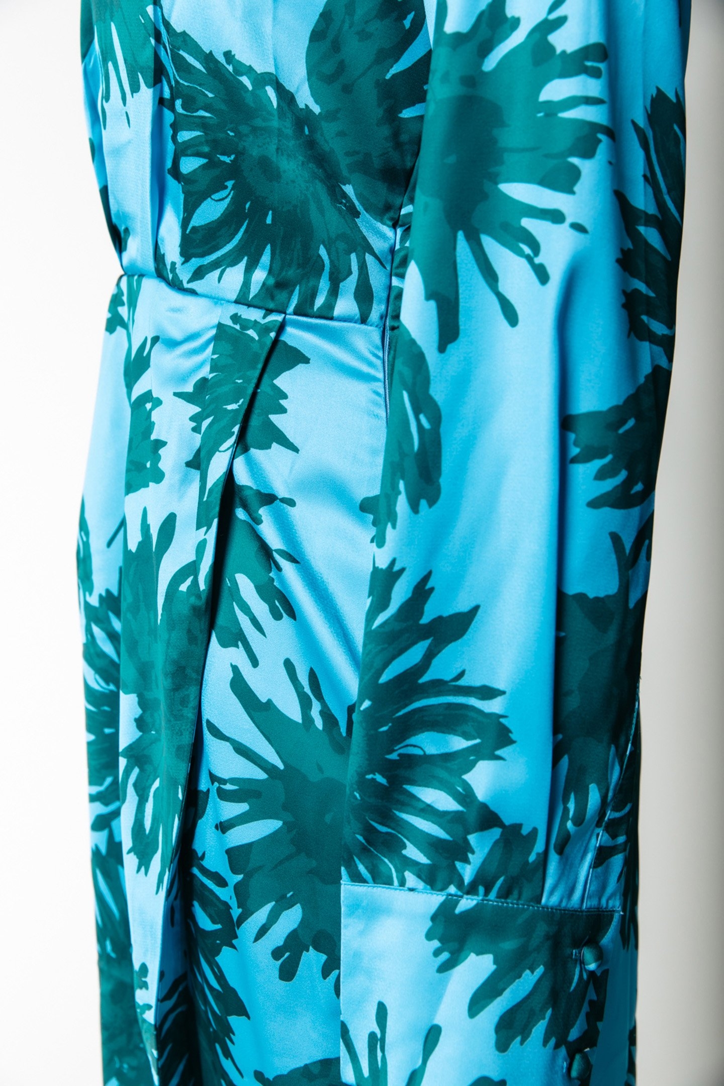 DELILAH FLOWERS SATIN COLLAR MAXI DRESS MIST BLUE 4