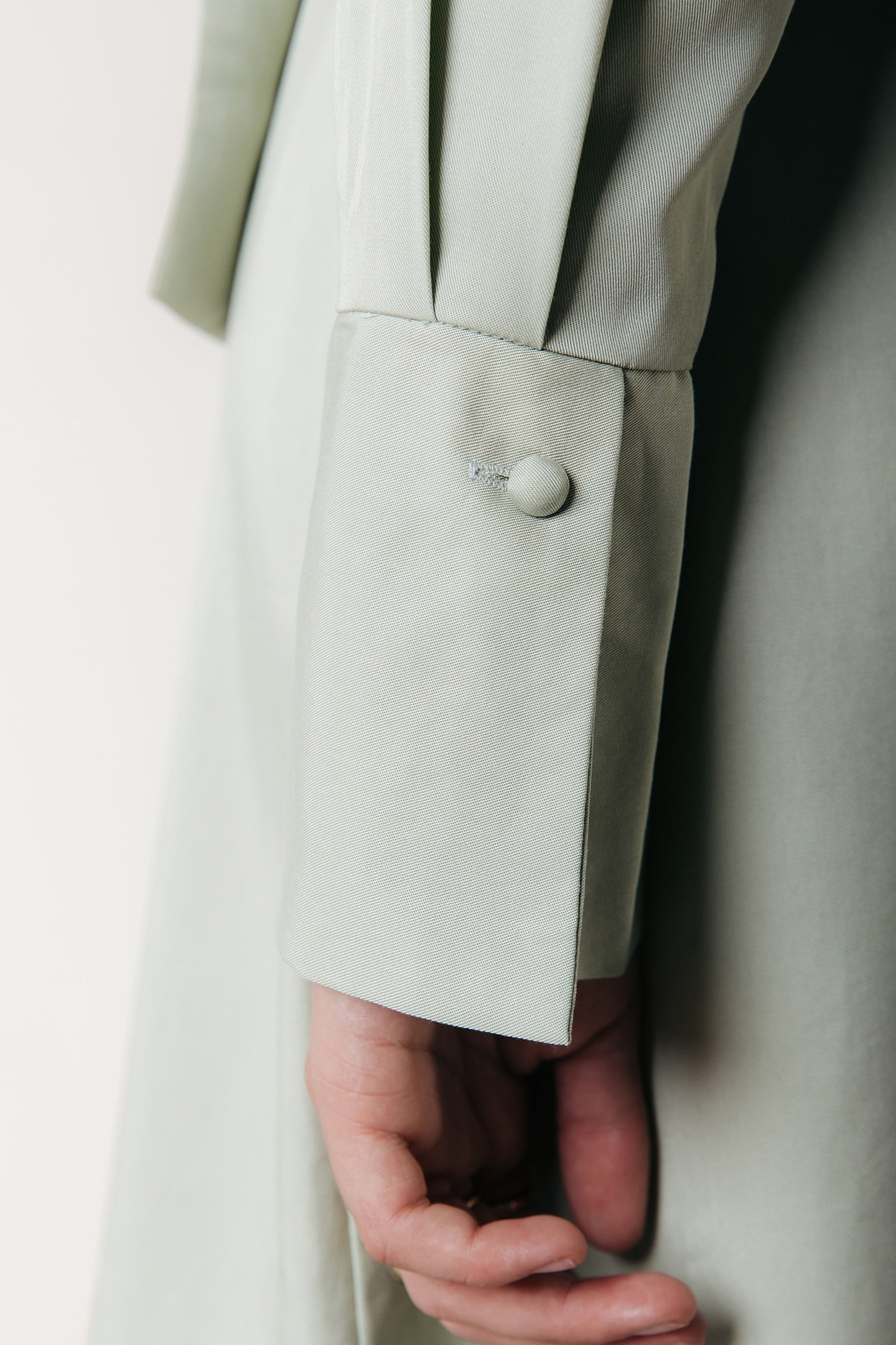 DORIN UNI WRAP DRESS LS SOFT GREEN 4