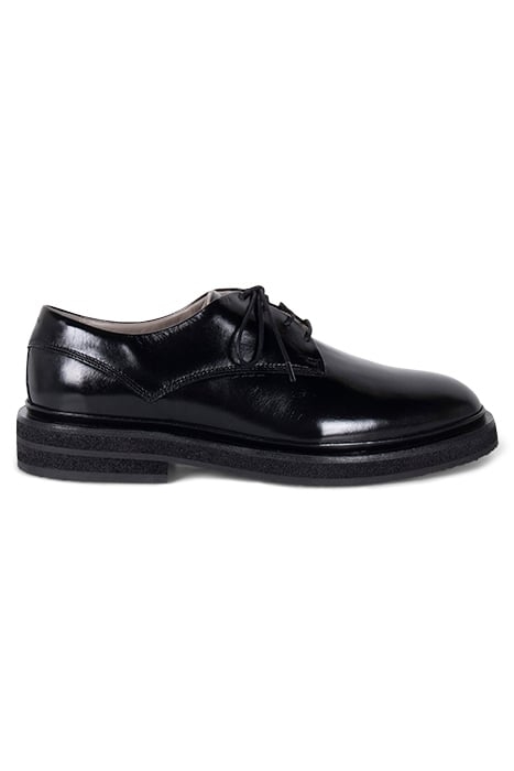 ESCHER DERBY BLACK 1