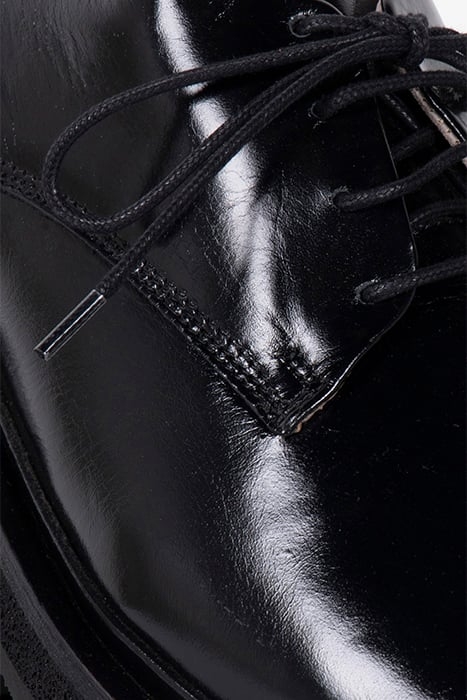 ESCHER DERBY BLACK 4