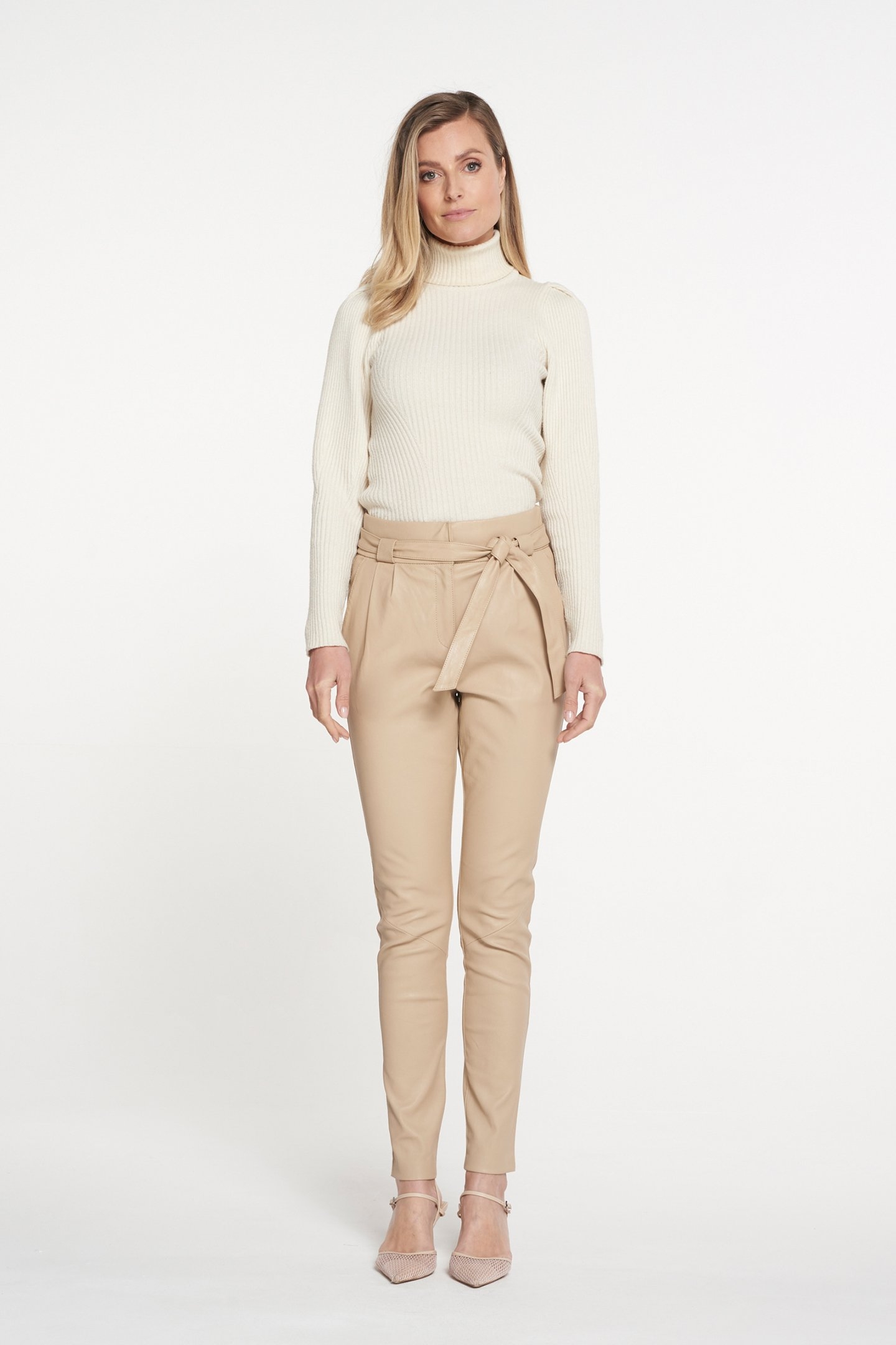 PAULA STRETCH LEATHER LATTE 1