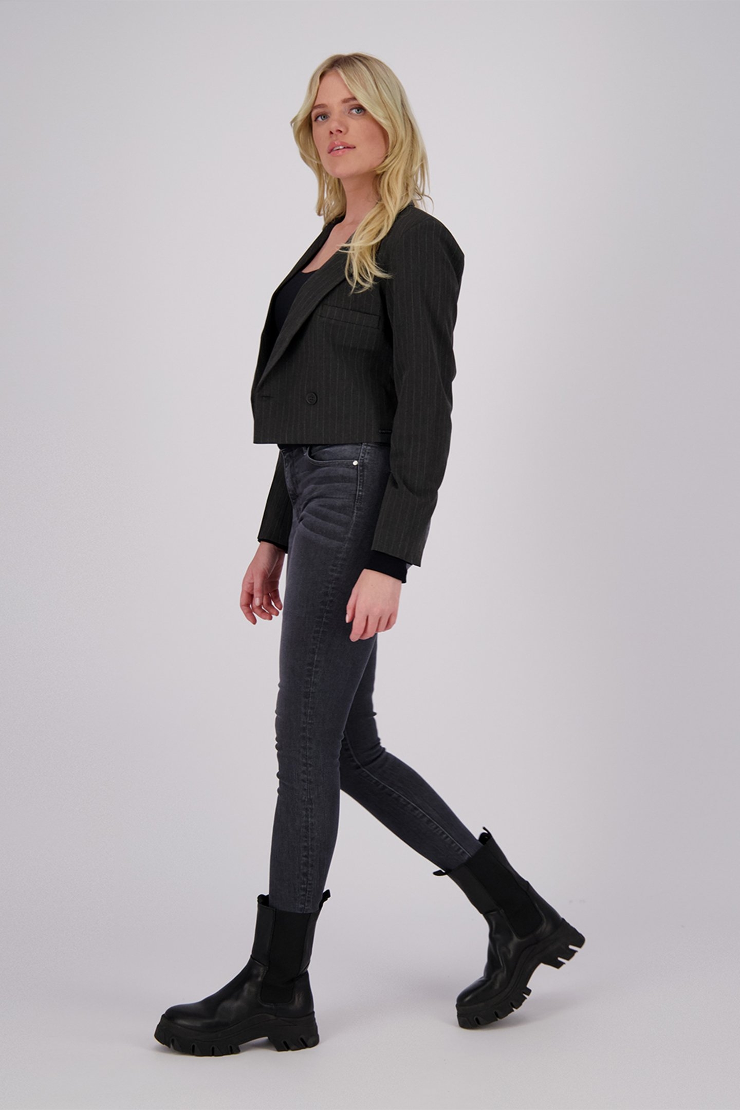 BLOSSOM MID GREY STONE 6