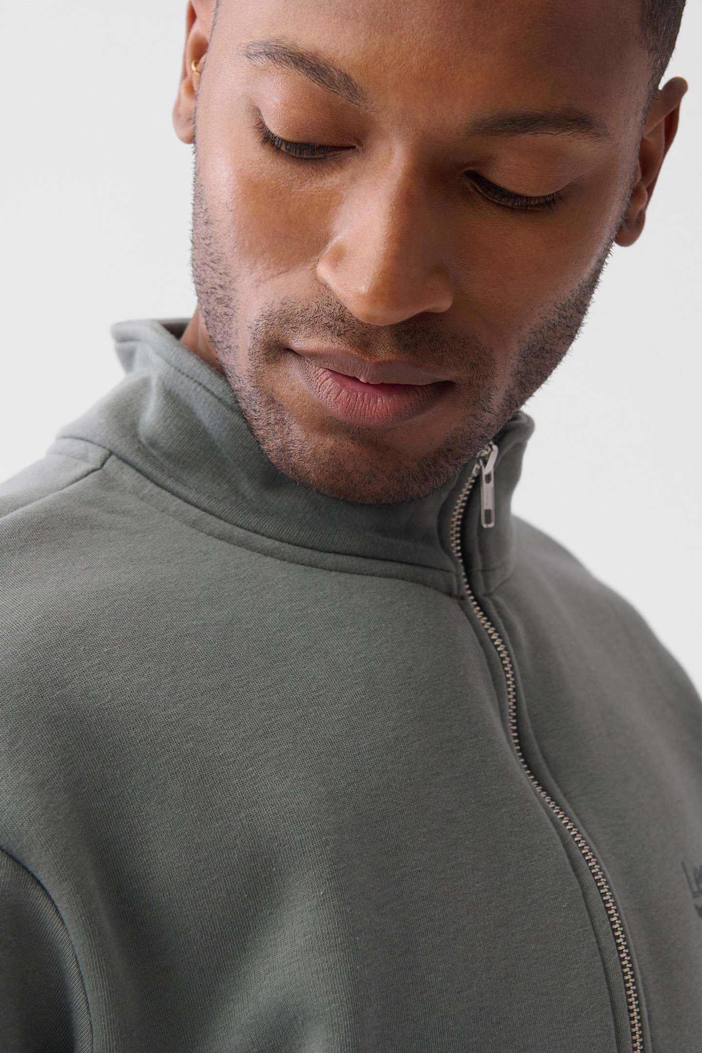 MA-SBHALF ZIP SWEATER ARMYGREEN 6