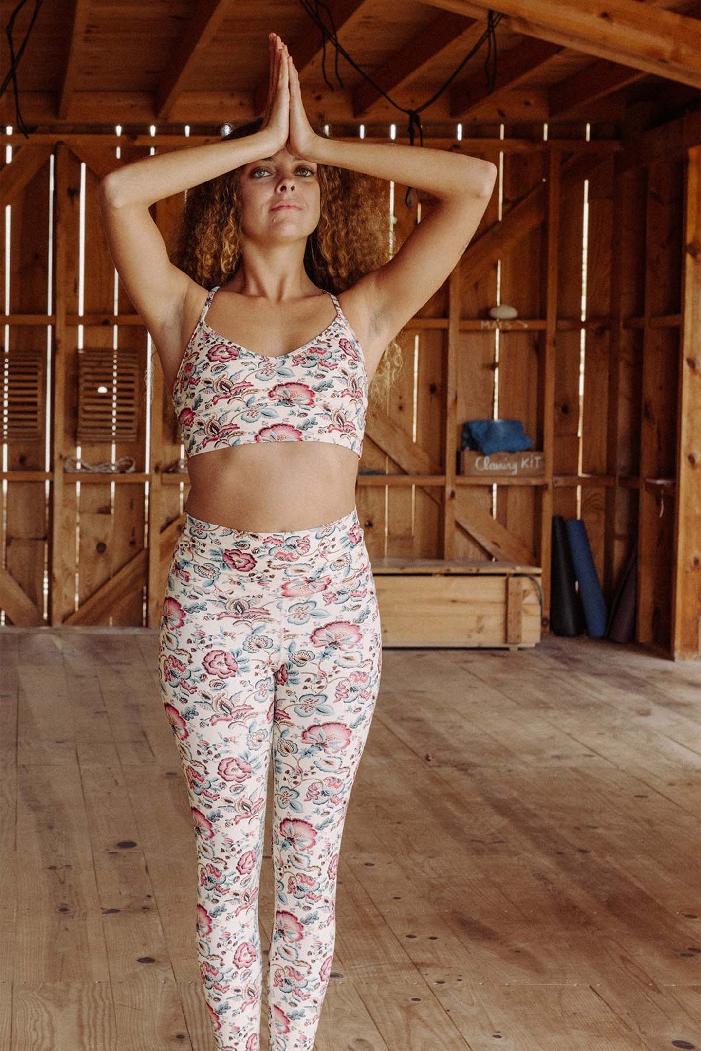 YOGA BRA SATNAM CREAM INDIAN FLOWERS 1