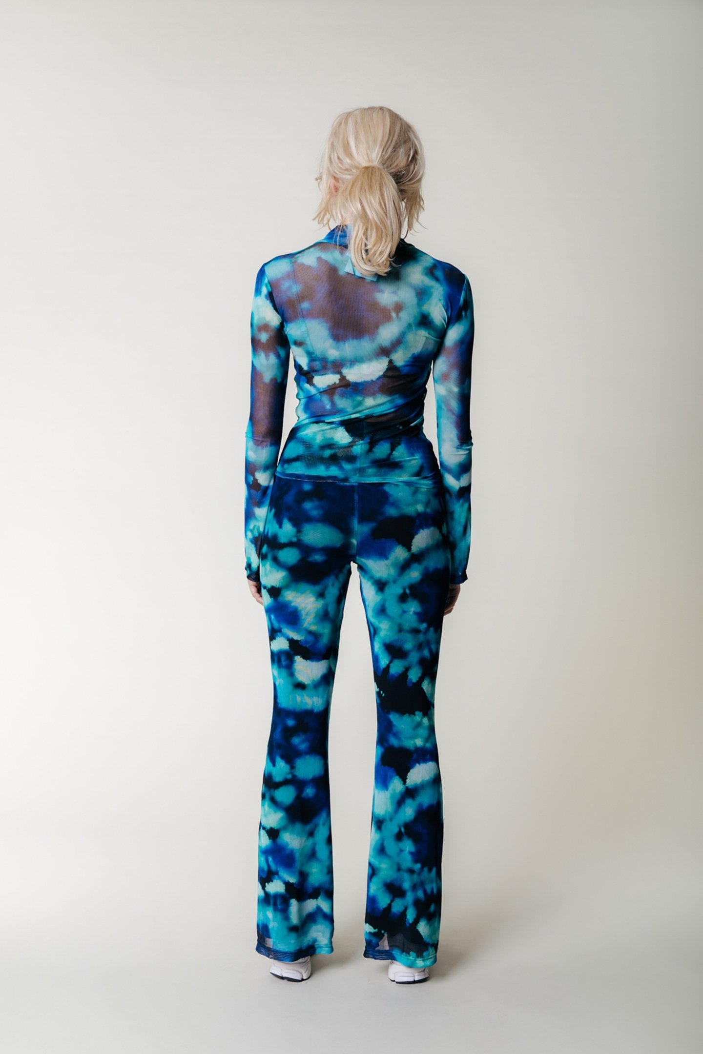 TIE DYE MESH EXTRA FLARE PANTS BLUE 2