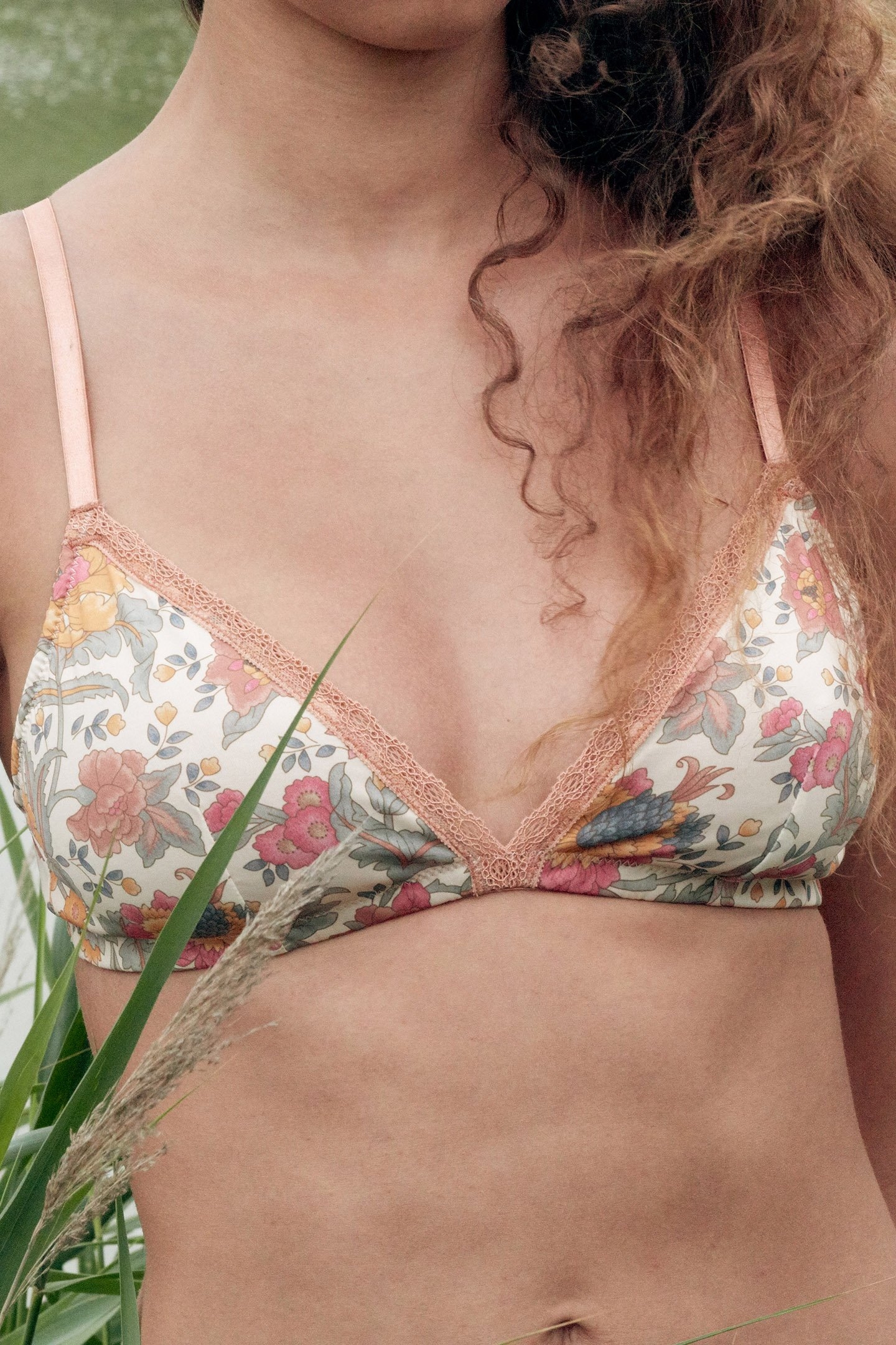 BRA SHOSHA RAINBOW FLOWERS 6