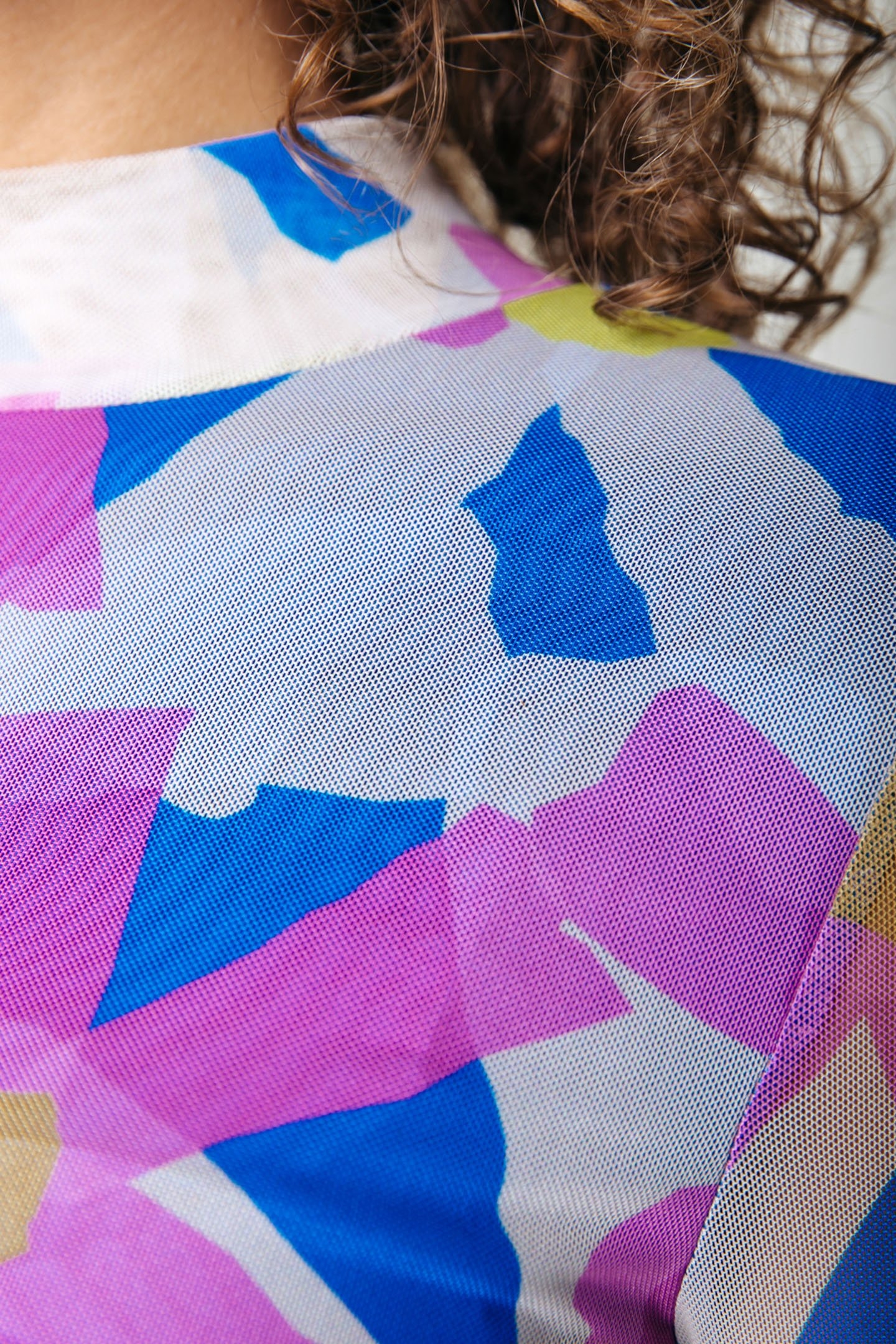 NEYO BIG FLOWER MESH TURTLENECK TOP MULTICOLOR 3