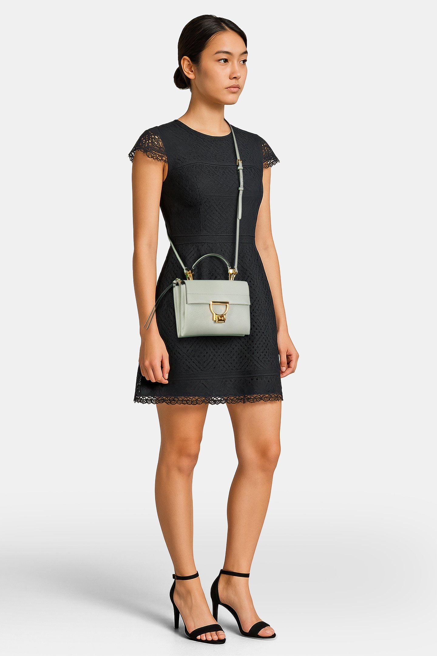 HANDBAG IN LEATHER 2