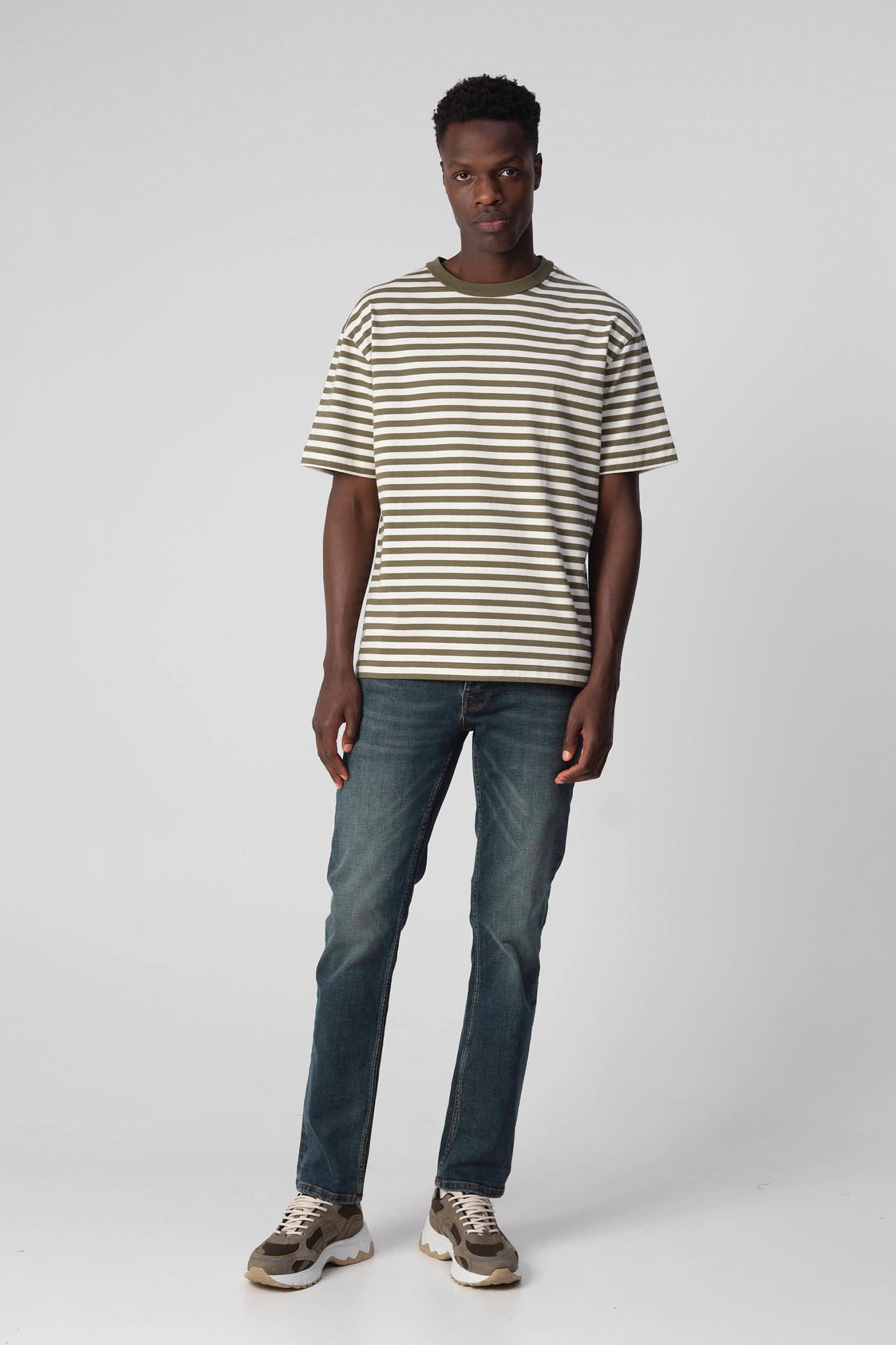 JOHNNY T-SHIRT KM OLIVE NIGHT 1