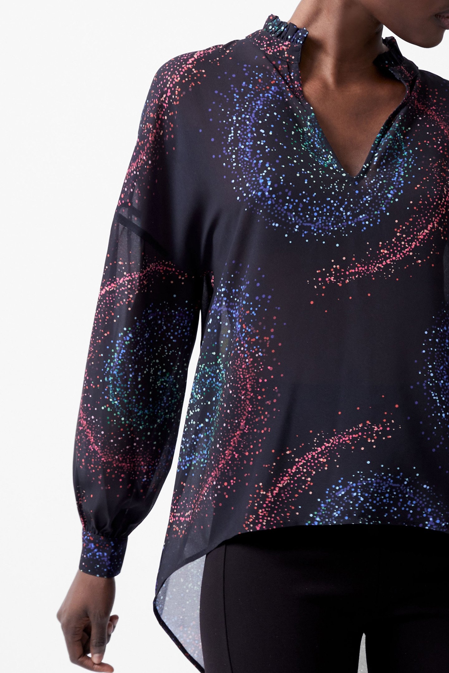 CECILY ESTELLA GGT POET BLOUSE BLACKOUT MULTI 4