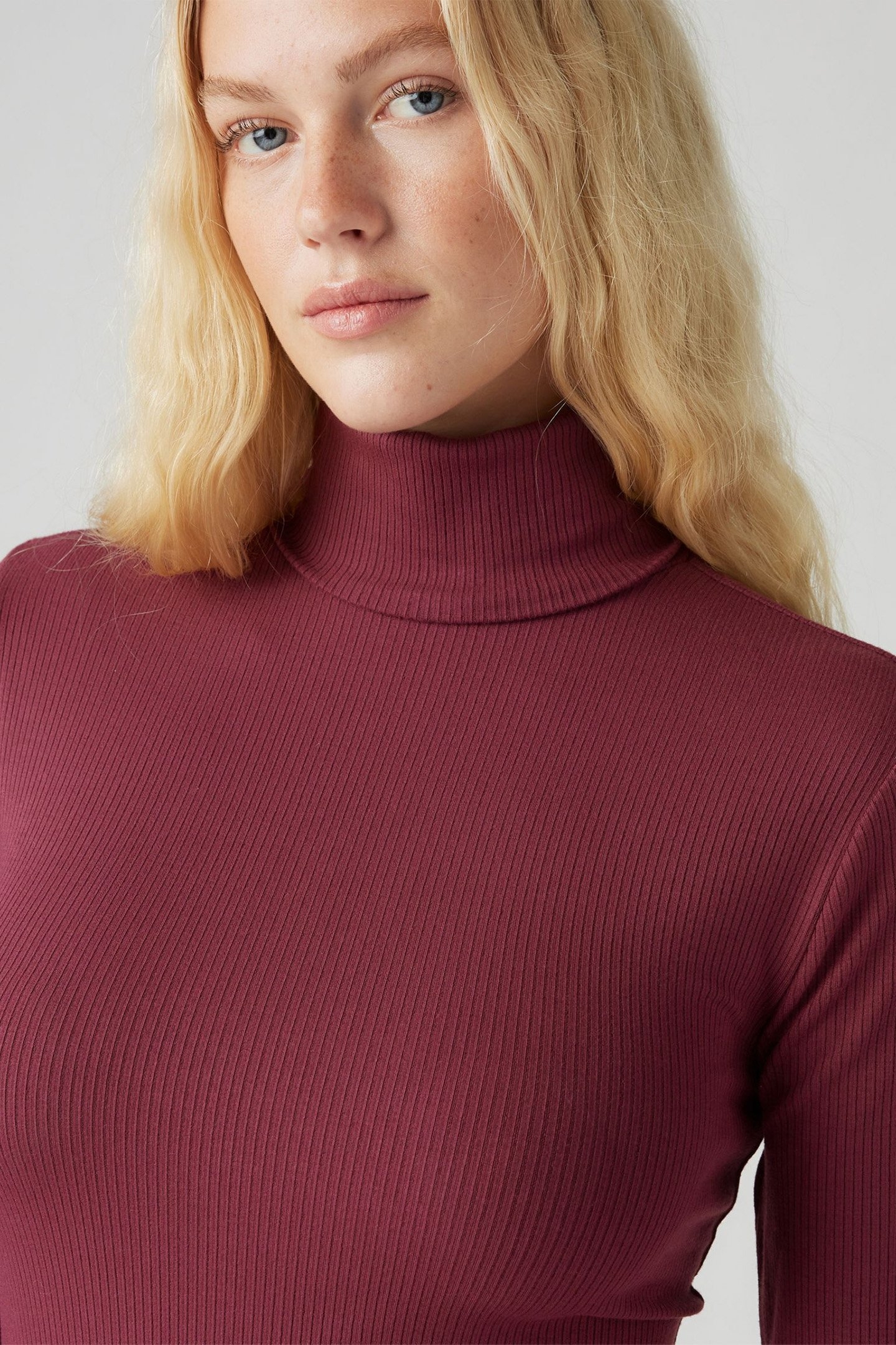 DREAMY TURTLENECK BURGUNDY 5