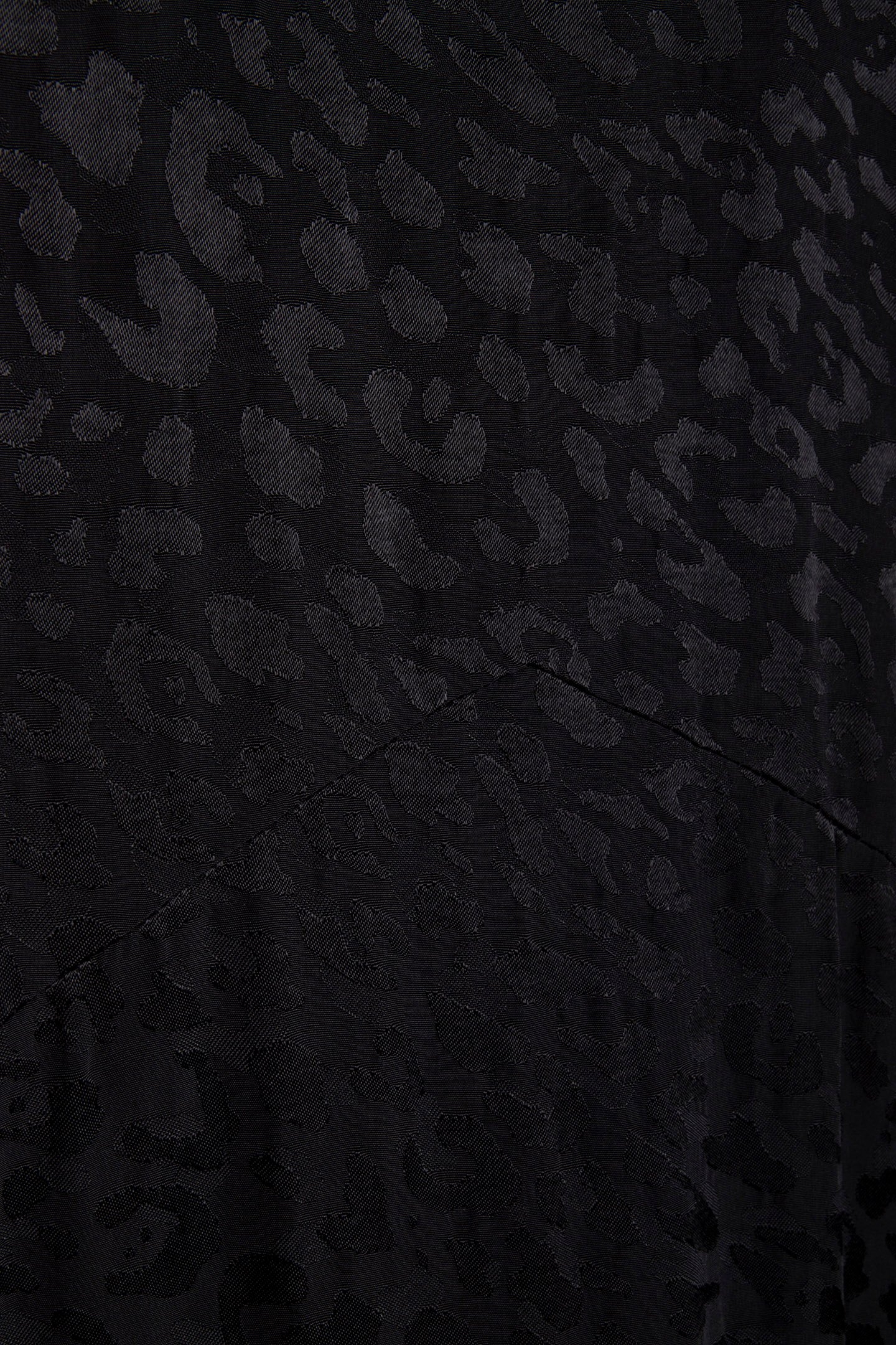 MIDI DRESS IN BLACK ANIMAL JAQUARD 4