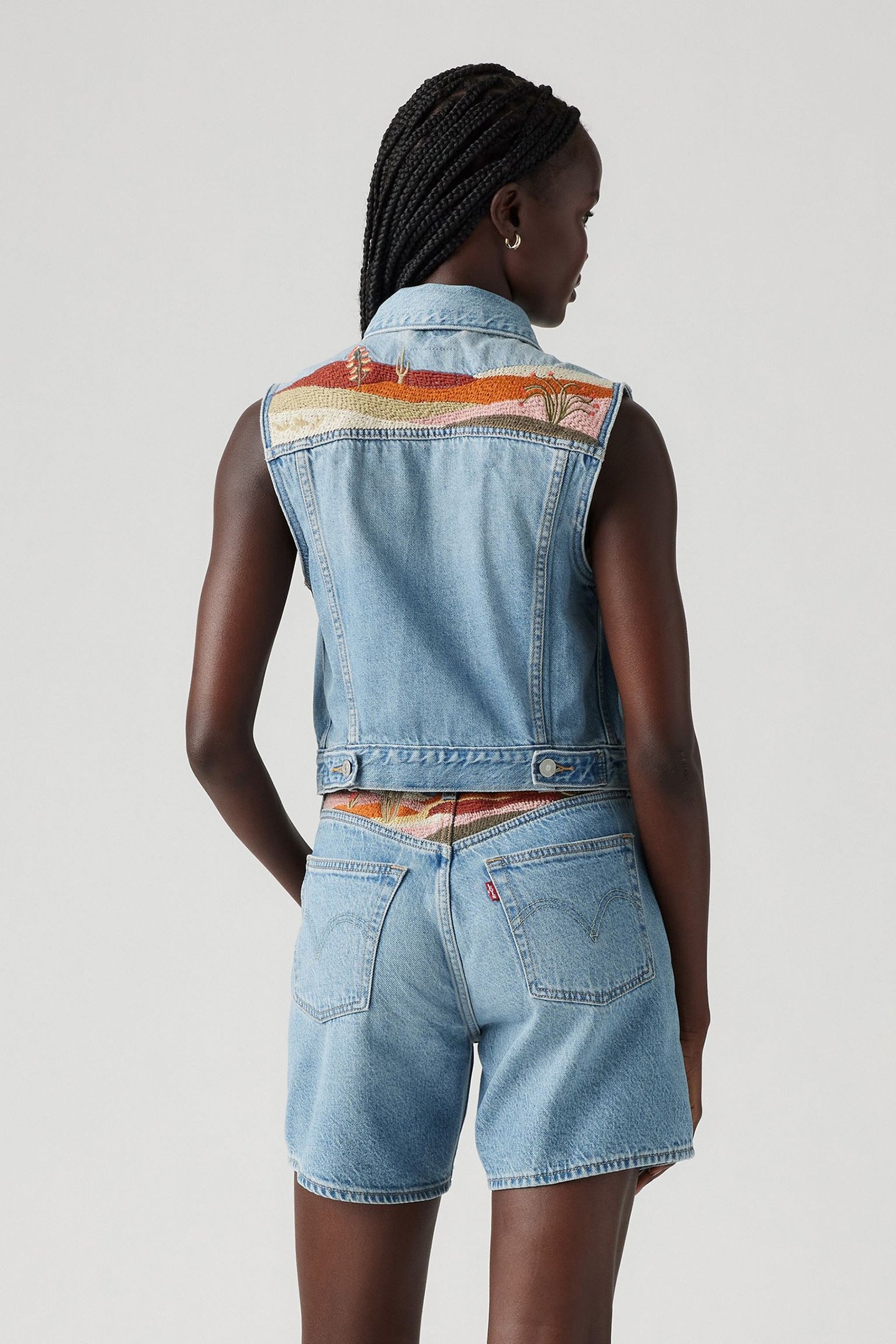 WESTERN EMBROIDERED SLEEVELESS JACKET 2